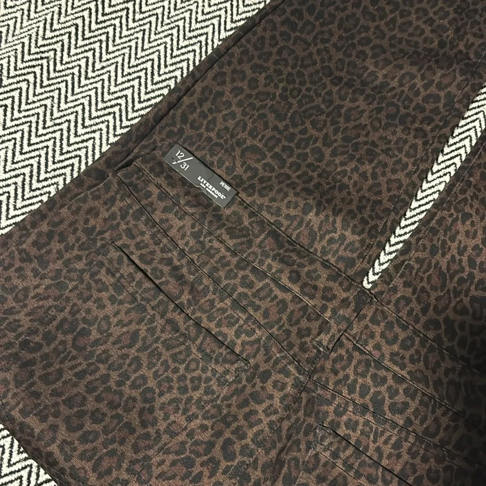 Liverpool Cheetah Print Ponte Pants - Black/Brown - Size 12/31 Petite - NWT - Picture 9 of 12